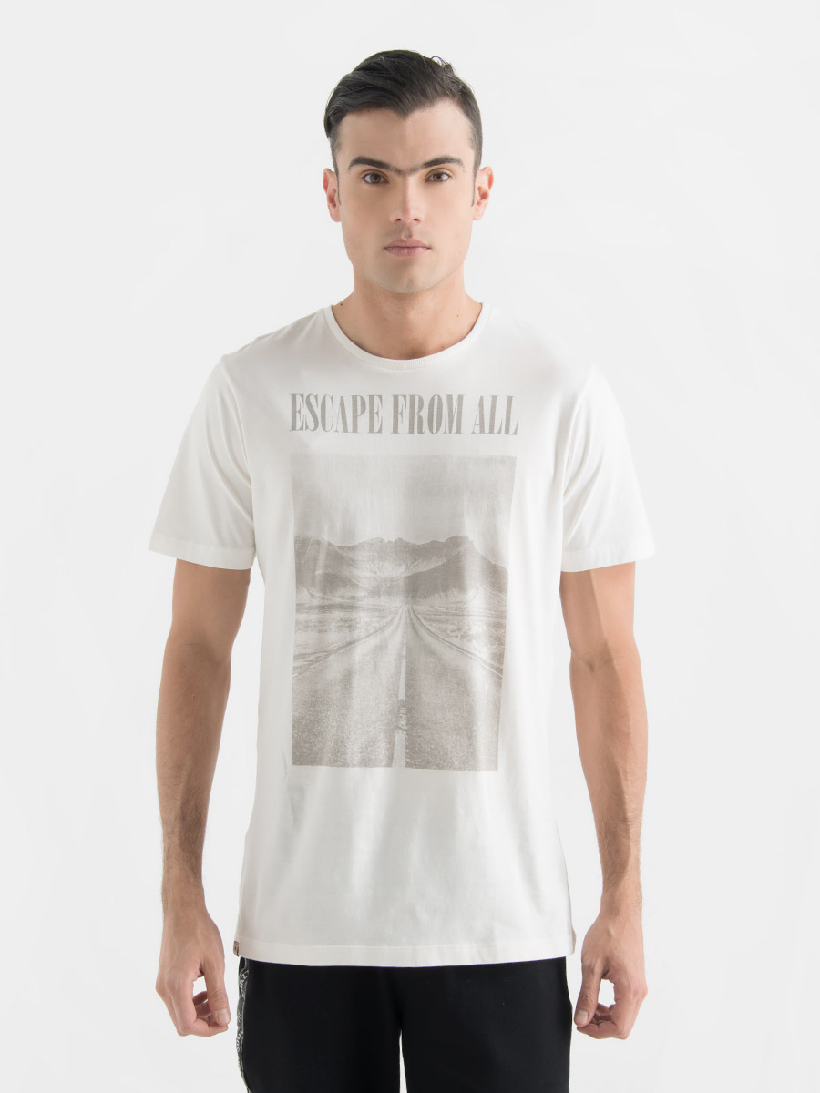 Camiseta Escape From All