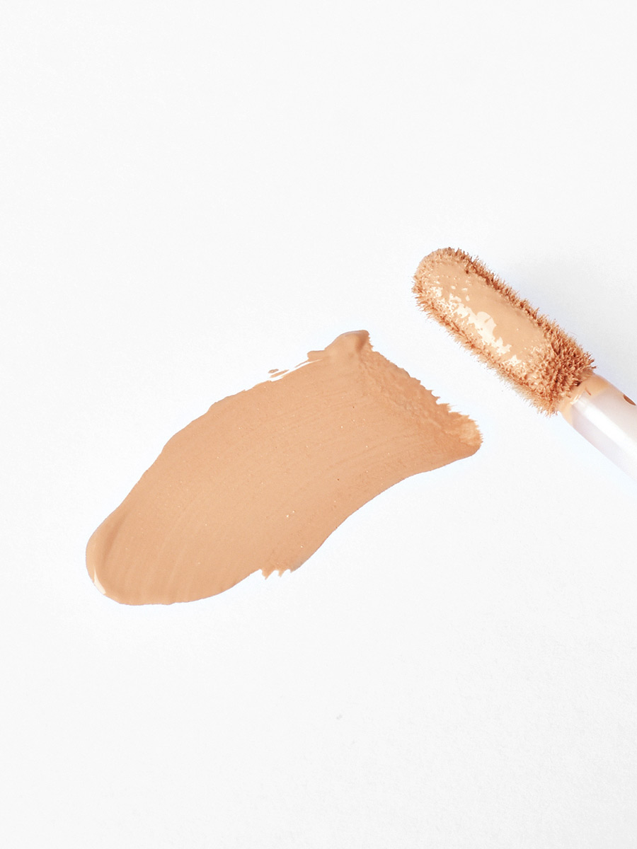 Astra - Correcto Líquido Long stay Concealer Almond 03