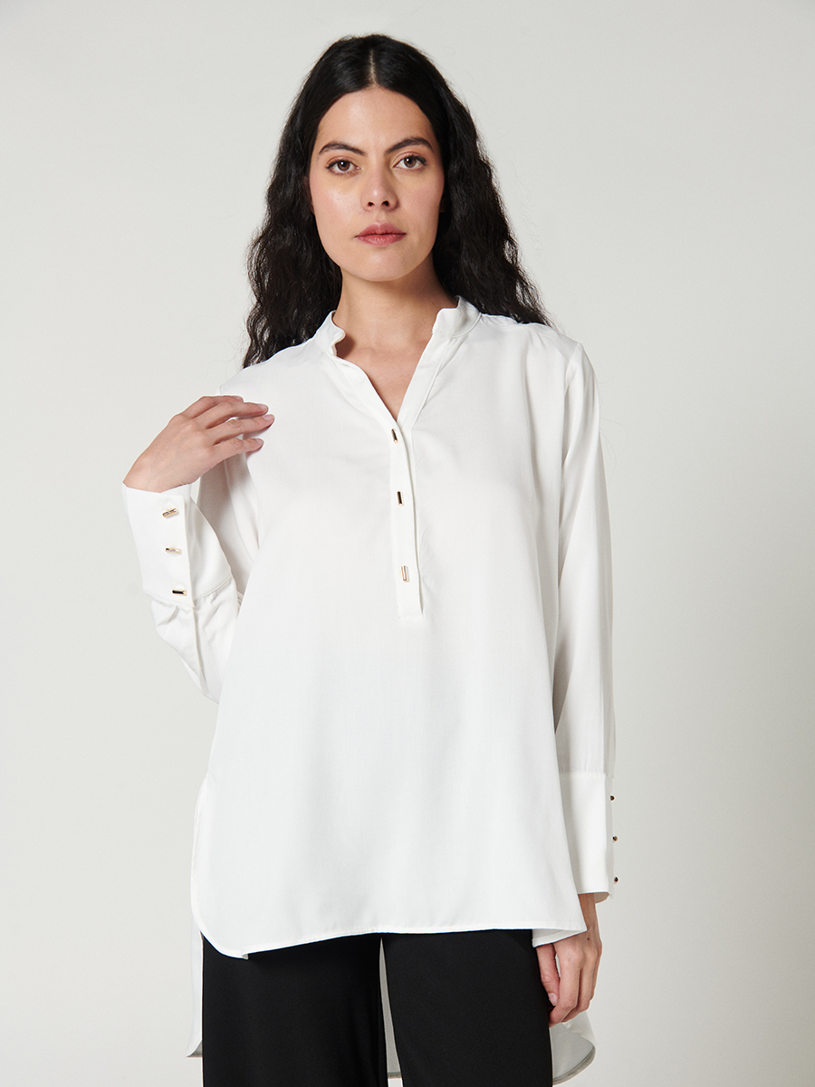 Blusa cuello con solapa en V - Nickimarcs