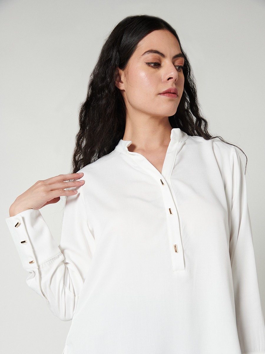 Blusa cuello con solapa en V - Nickimarcs