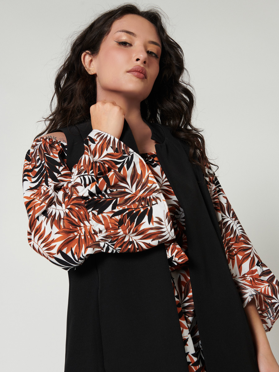 Blazer Chaleco escote en V - Nickimarcs