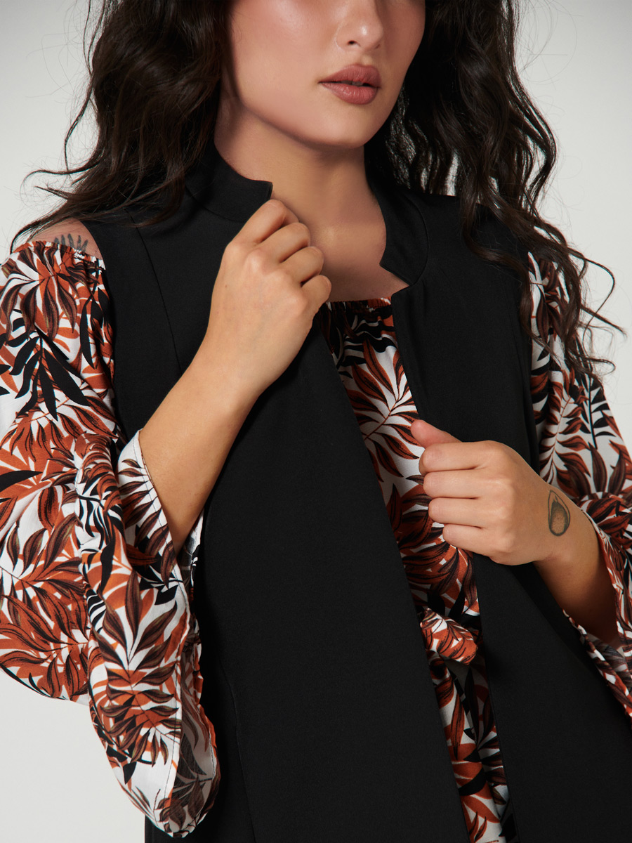 Blazer Chaleco escote en V - Nickimarcs