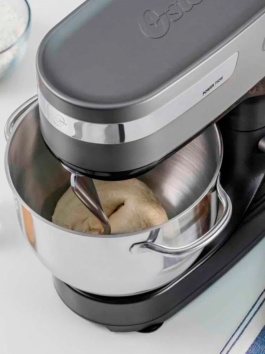Batidora Oster con Pedestal Planetaria 750 W
