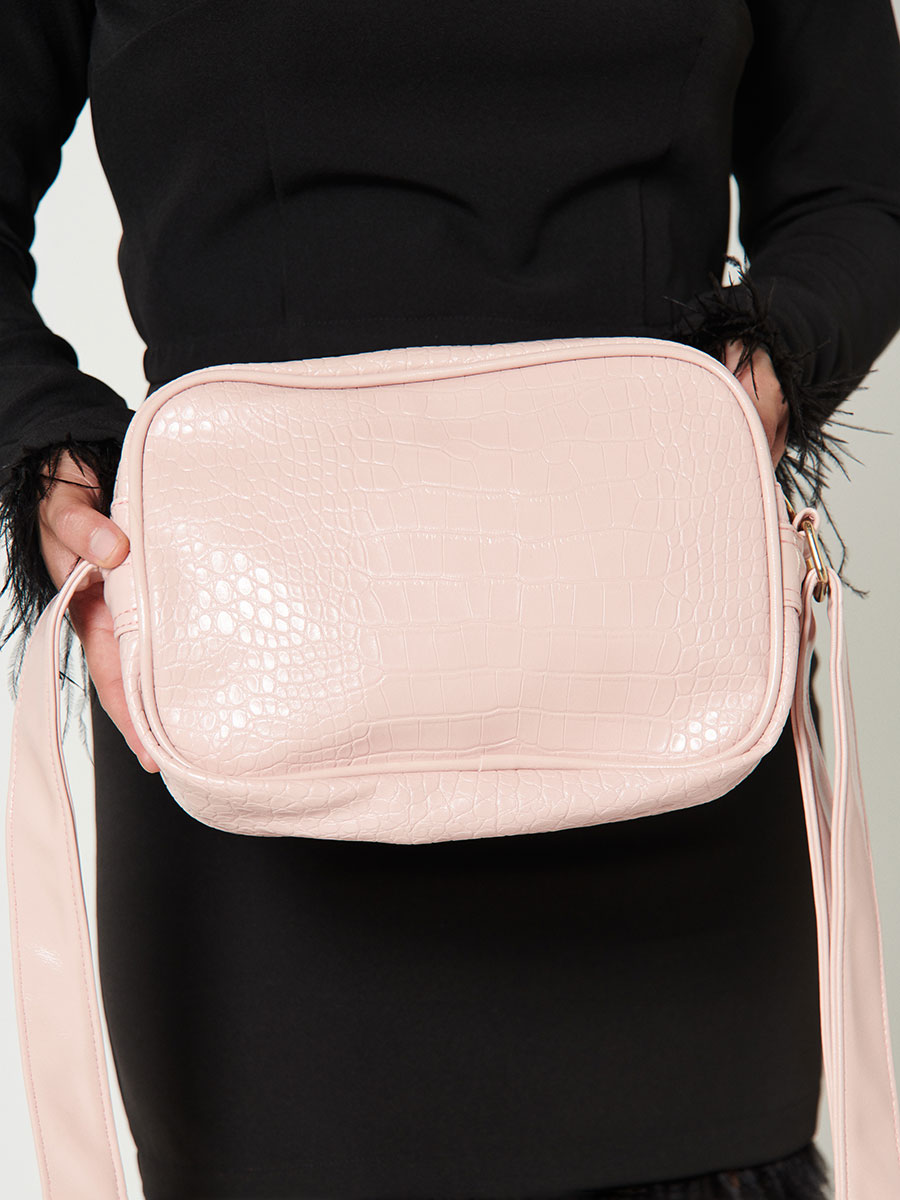 Cartera ovalada