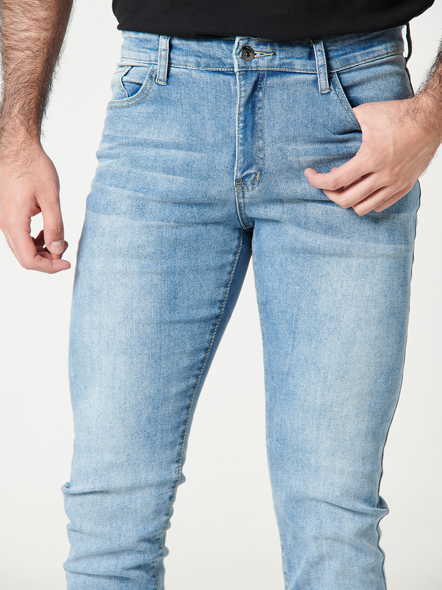 Kenneth Cole - Jean Tubo