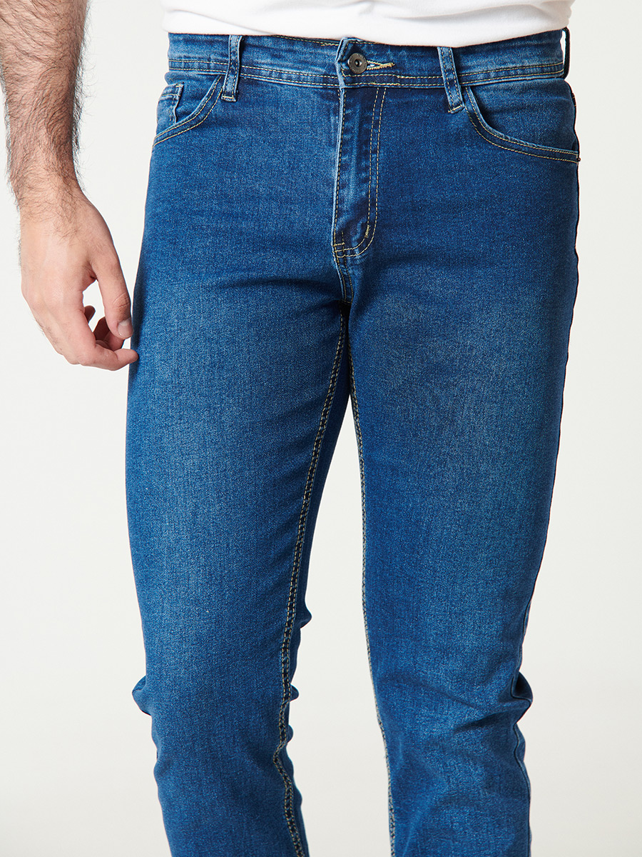 Kenneth Cole - Jean Tubo