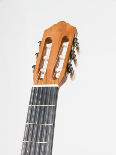 Guitarra Yamaha C-40 Mate con estuche