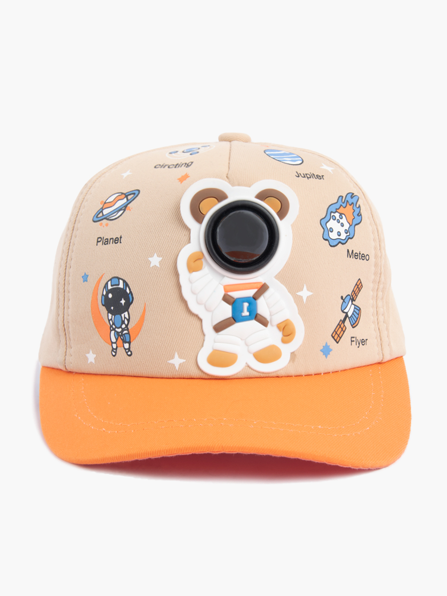 Gorra con relieve