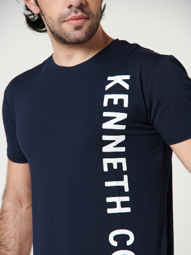 <em class="search-results-highlight">Kenneth</em> Cole - Camiseta Estampada