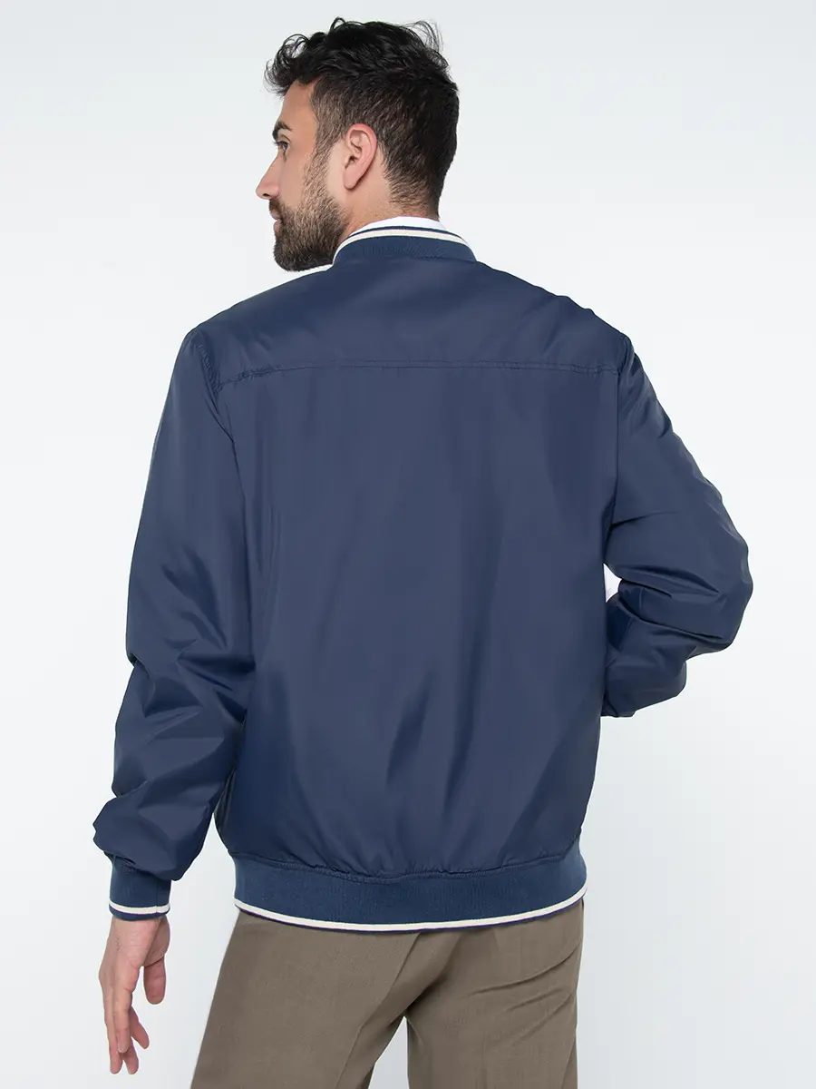 Chompa Bomber - Navigare