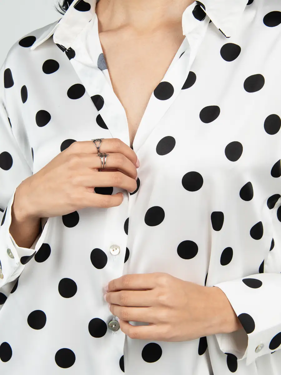 Camisa de Lunares