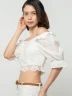 Blusa crop broderie hombros descubiertos